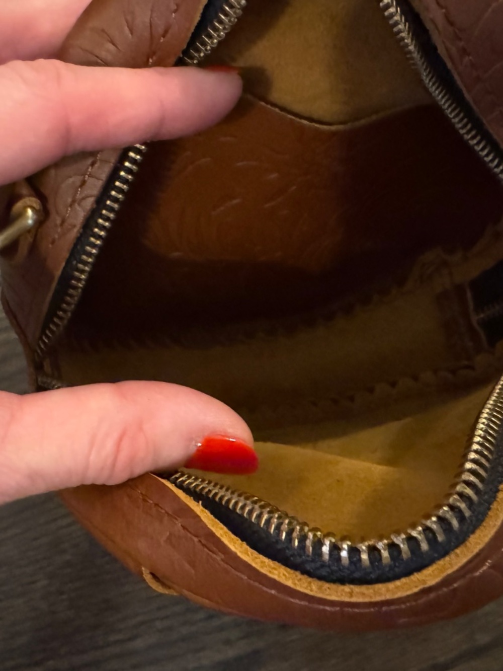 Portland Leather Round Cross Body Bag - Picture 9 of 10